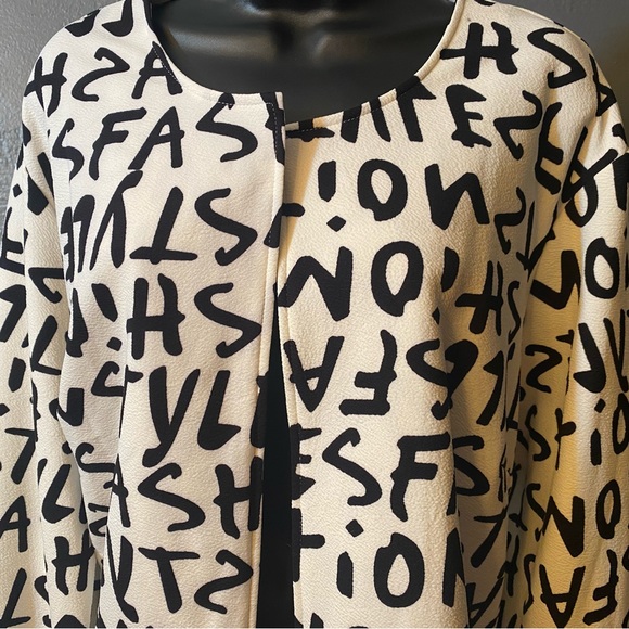 SHEIN Curve White Jacket with black Graphic Letters - Picture 12 of 14